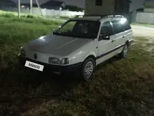 Volkswagen Passat, 1990