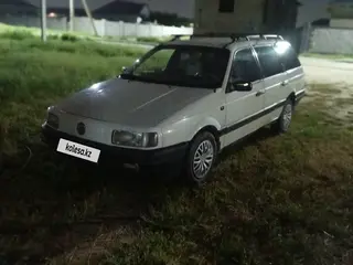 Volkswagen Passat, 1990