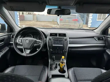 Toyota Camry 2015 года за 6 200 000 тг. в Атырау – фото 5