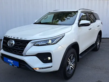 Toyota Fortuner, 2022