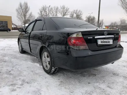 Toyota Camry 2004 года за 5 500 000 тг. в Семей – фото 2