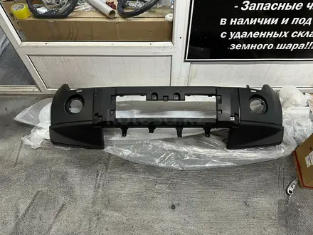 Бампер передний на Mitsubishi Pajero 4 с 2006 по 2023 г.в. за 75 000 тг. в Актау