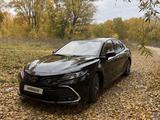Toyota Camry 2022 года за 14 500 000 тг. в Усть-Каменогорск