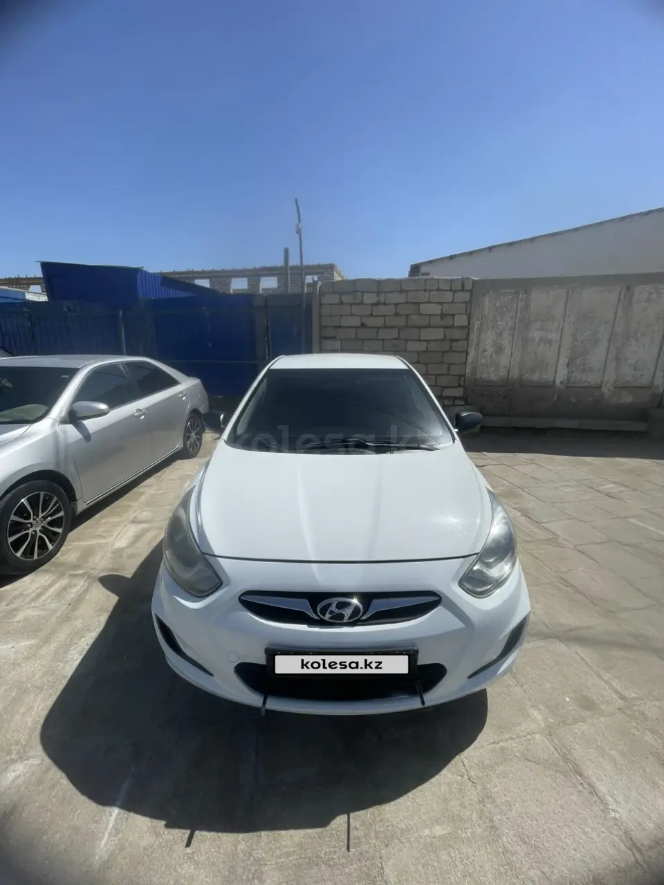 Hyundai Accent, 2011