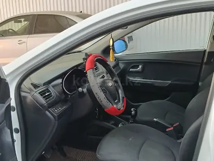 Kia Rio 2015 года за 3 819 950 тг. в Актобе – фото 7