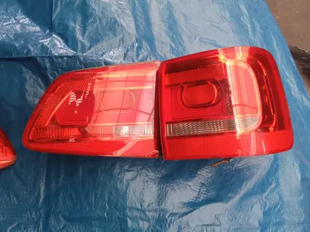 Задние фонари на Volkswagen Touran за 28 000 тг. в Алматы – фото 6
