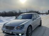 Mercedes-Benz C 32 AMG 2001 года за 8 200 000 тг. в Уральск – фото 2