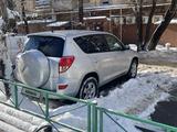 Toyota RAV4 2007 года за 6 000 000 тг. в Алматы – фото 2