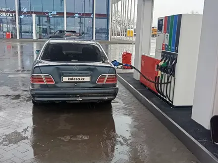 Mercedes-Benz E 320 1996 года за 2 000 000 тг. в Алматы – фото 3