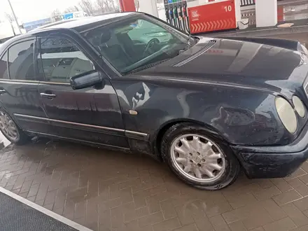Mercedes-Benz E 320 1996 года за 2 000 000 тг. в Алматы – фото 5