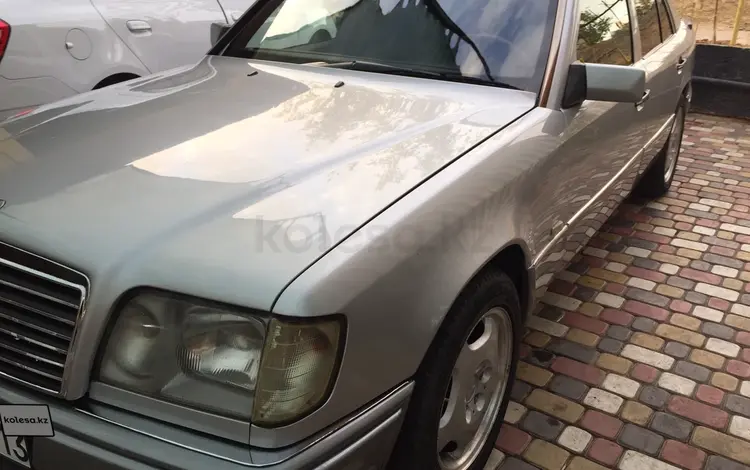 Mercedes-Benz E 280 1993 года за 3 100 000 тг. в Шымкент