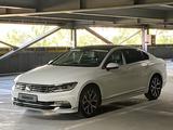 Volkswagen Passat 2017 года за 13 700 000 тг. в Алматы