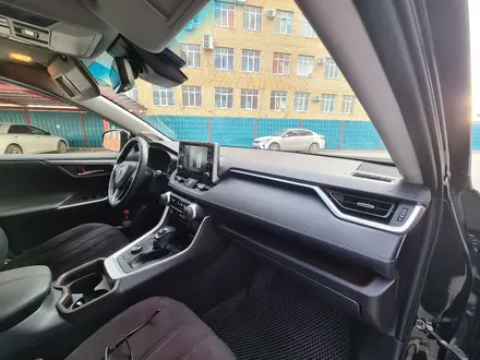 Toyota RAV4 2021 года за 19 000 000 тг. в Актобе – фото 13