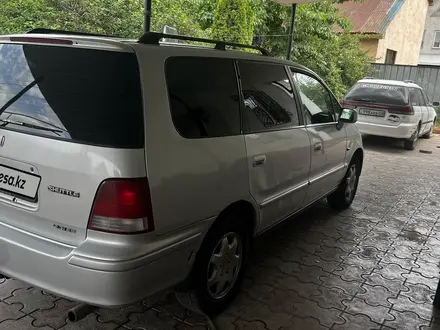 Honda Shuttle 2000 года за 3 650 000 тг. в Алматы – фото 2