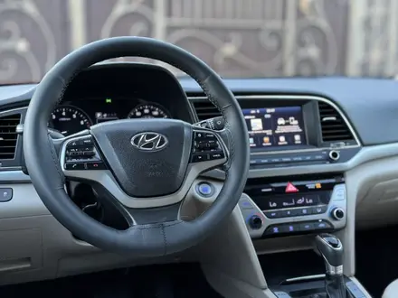 Hyundai Elantra 2017 года за 4 199 999 тг. в Уральск – фото 19