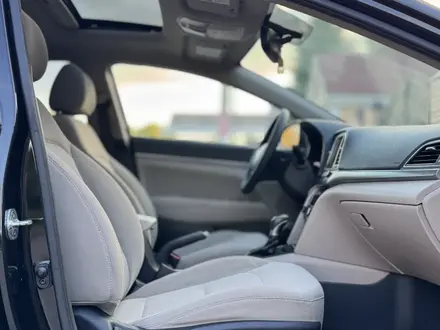 Hyundai Elantra 2017 года за 4 199 999 тг. в Уральск – фото 34