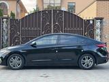Hyundai Elantra 2017 года за 4 199 999 тг. в Уральск – фото 5