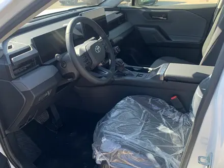 Toyota RAV4 Prestige 2026 года за 22 990 000 тг. в Актобе – фото 17