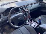 Mercedes-Benz E 200 2001 года за 2 000 000 тг. в Караганда – фото 5