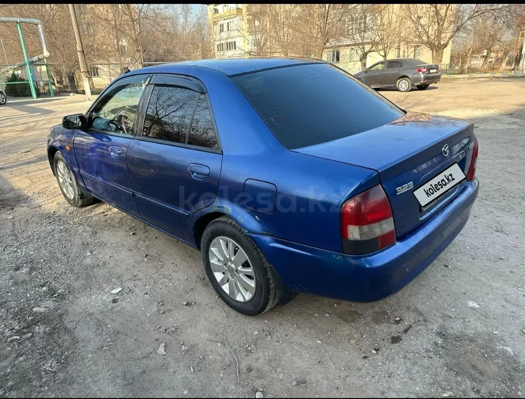 Mazda 323, 2000