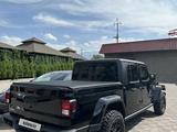 Jeep Gladiator 2022 годаүшін34 500 000 тг. в Алматы – фото 4