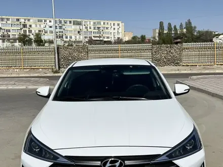 Hyundai Elantra 2019 года за 8 200 000 тг. в Актау – фото 3