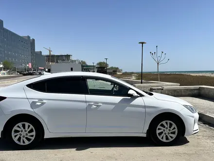 Hyundai Elantra 2019 года за 8 200 000 тг. в Актау – фото 6
