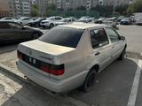 Volkswagen Vento 1995 года за 380 000 тг. в Астана – фото 5