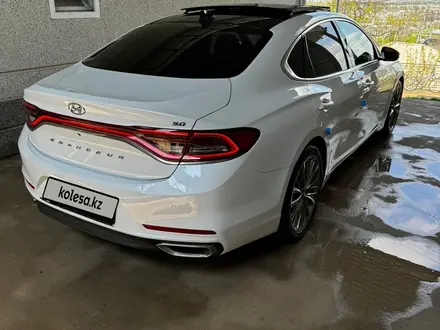 Hyundai Grandeur 2017 года за 11 500 000 тг. в Шымкент – фото 3