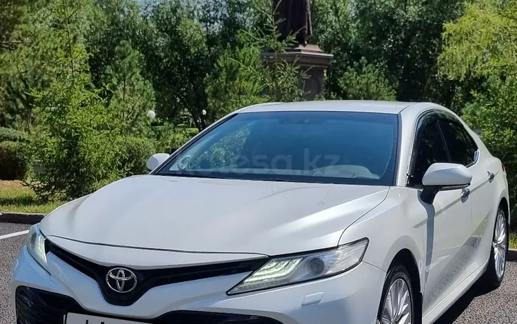 Toyota Camry 2019 года за 14 700 000 тг. в Астана