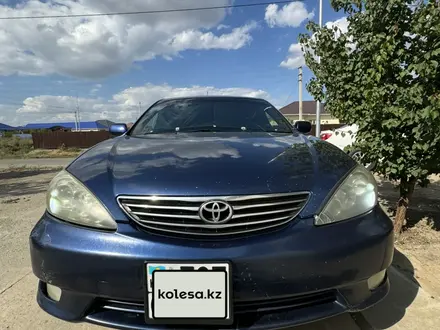 Toyota Camry 2005 года за 4 300 000 тг. в Атырау – фото 10