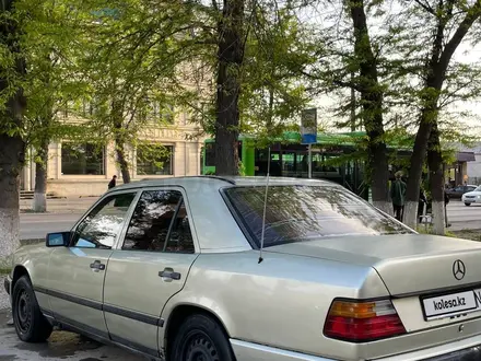 Mercedes-Benz E 230 1986 года за 700 000 тг. в Шымкент – фото 4