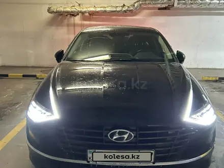 Hyundai Sonata 2022 года за 13 200 000 тг. в Алматы