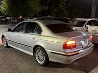BMW 528 1999 годаүшін4 300 000 тг. в Астана