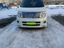 Nissan Elgrand, 2005