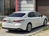 Toyota Camry 2018 года за 12 000 000 тг. в Актау – фото 2