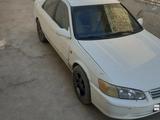 Toyota Camry 2001 года за 2 800 000 тг. в Байконыр – фото 3