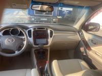 Toyota Highlander 2005 года за 7 800 000 тг. в Тараз