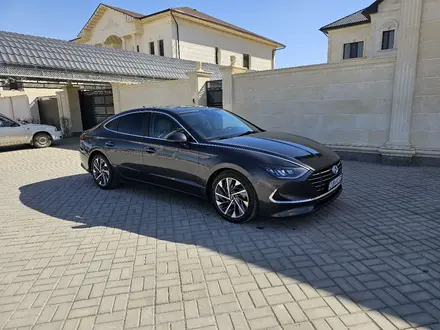 Hyundai Sonata 2020 года за 11 100 000 тг. в Актау – фото 2