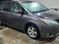 Toyota Sienna 2014 годаfor9 000 000 тг. в Жанаозен