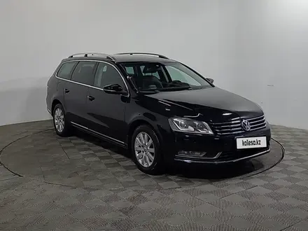 Volkswagen Passat 2011 года за 6 090 000 тг. в Алматы – фото 3