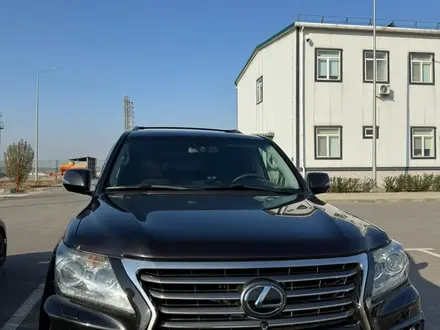 Lexus LX 570 2014 года за 30 000 000 тг. в Шымкент