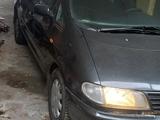 Volkswagen Sharan 1999 года за 1 500 000 тг. в Алматы – фото 2