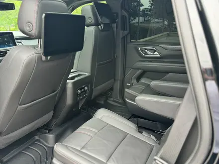 Chevrolet Tahoe 2022 года за 38 700 000 тг. в Алматы – фото 33