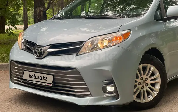 Toyota Sienna 2017 годаүшін17 500 000 тг. в Алматы