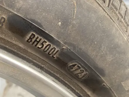 Комплект зимний шин Pirelli Ice Zero 215/55R18 за 150 000 тг. в Алматы – фото 2