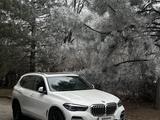 BMW X5 2022 года за 38 000 000 тг. в Алматы