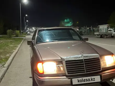 Mercedes-Benz E 220 1993 годаүшін1 700 000 тг. в Астана – фото 2