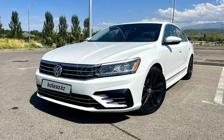 Volkswagen Passat 2017 годаүшін7 900 000 тг. в Алматы