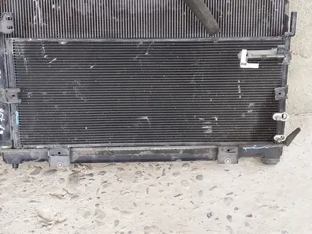 Радиатор кондиционера на лексус gs 190. за 25 000 тг. в Шымкент